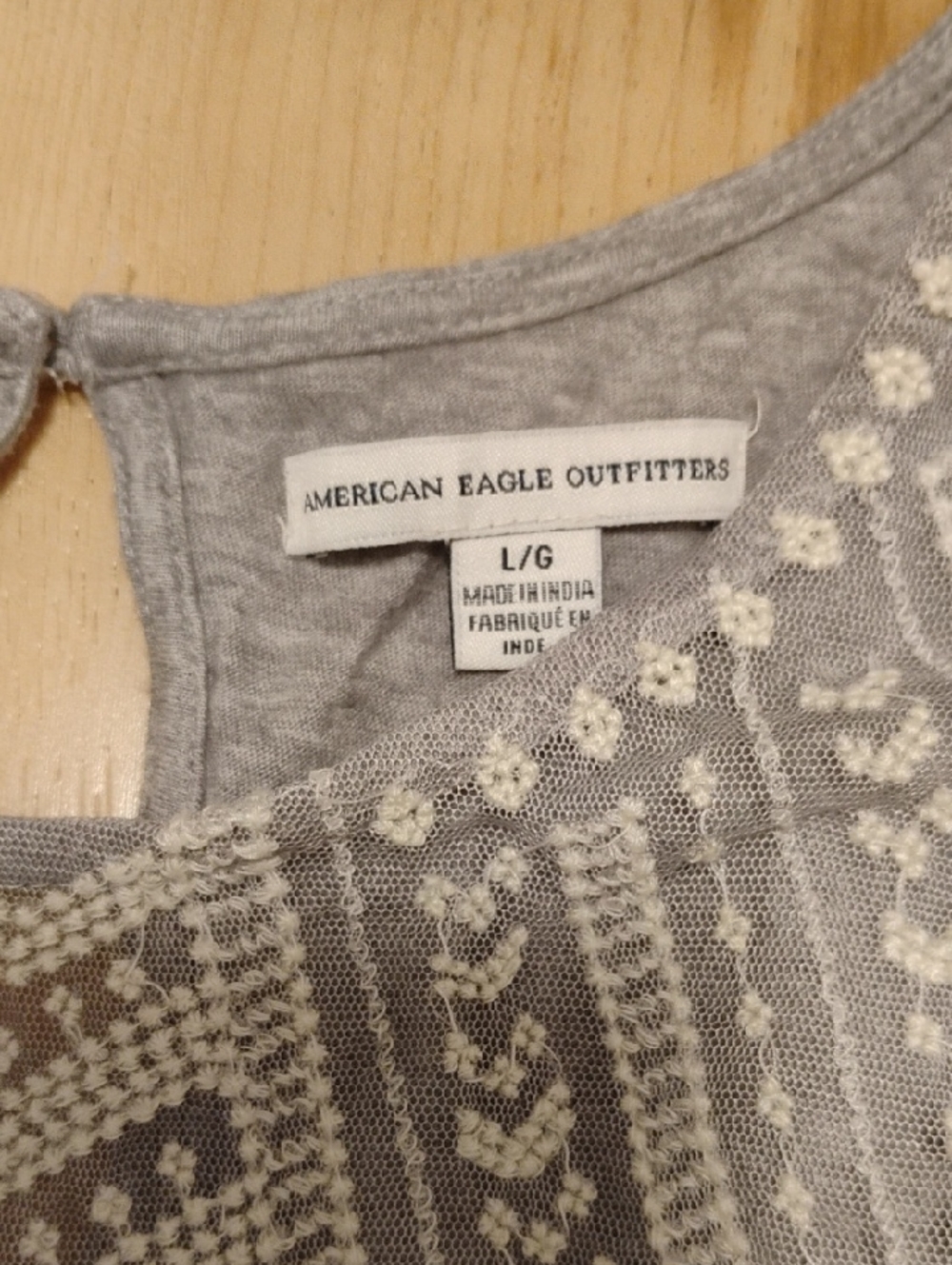 American Eagle Gray Crochet Yoke Top Handkerchief Hem Boho Size Large - Picture 2 of 6